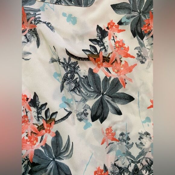 Talbots Petite Floral Nantucket Print Adjustable Sleeve Button Down Blouse - Picture 6 of 9